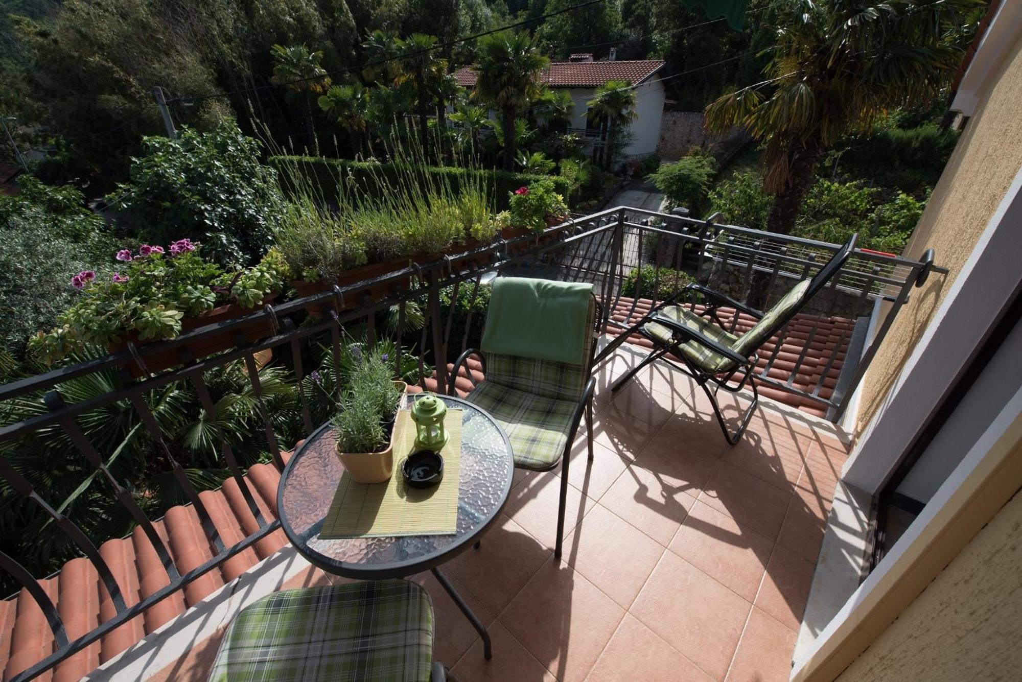Apartments Villa Zara Lovran Quarto foto
