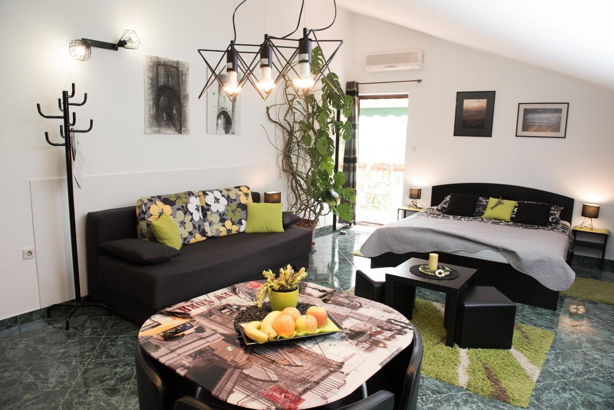 Apartments Villa Zara Lovran Quarto foto