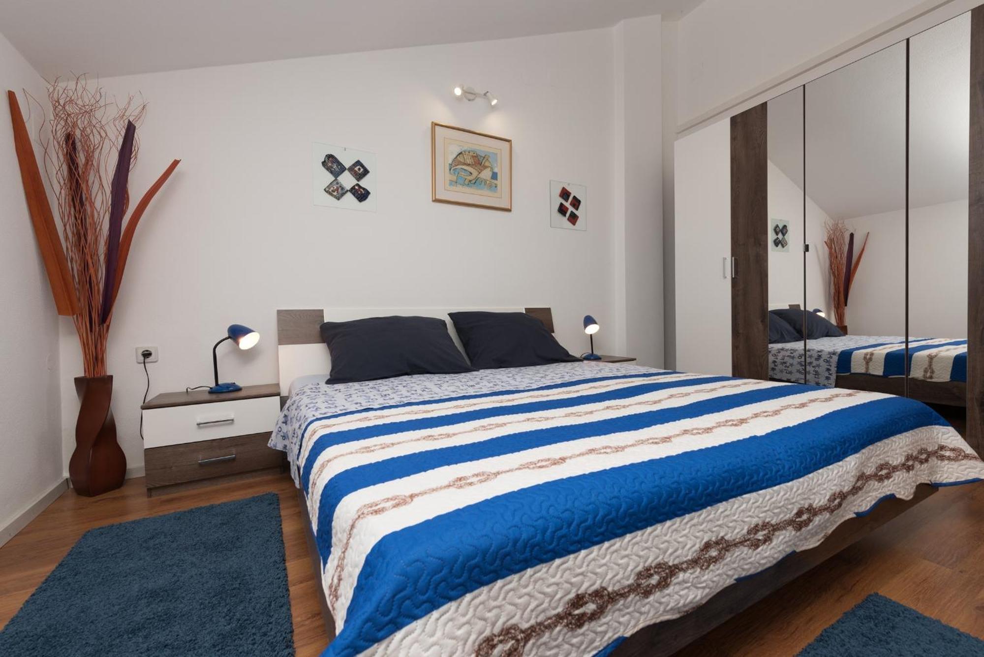 Apartments Villa Zara Lovran Quarto foto
